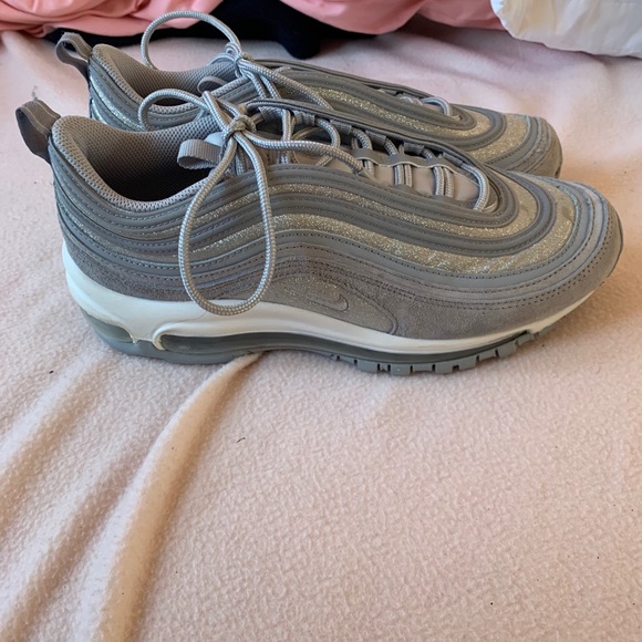 Nike Air Max - Picture 1 of 4